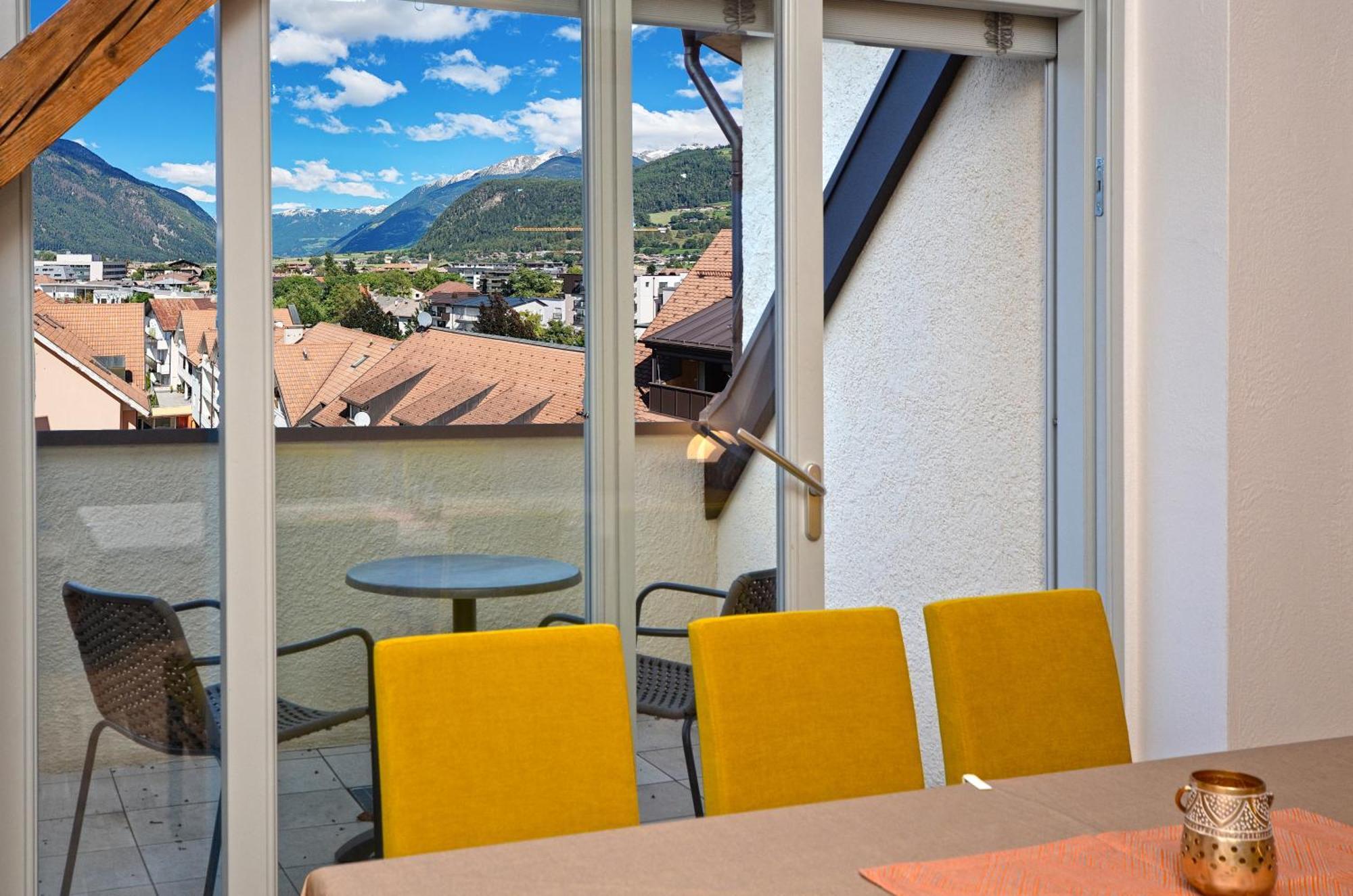 Aurturist Brunico Apartman Szoba fotó